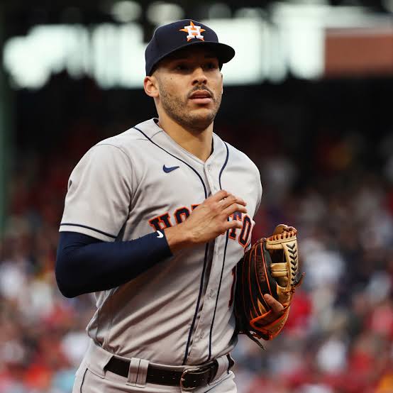 The King Returns: Carlos Correa Heads Back to Houston in Jaw-Dropping Astros Deal